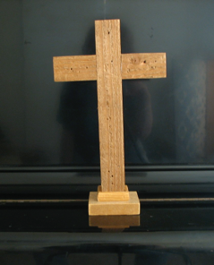 How to Make a Wooden Easter Cross